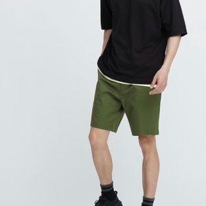 UNIQLO SHORTS SZ Medium